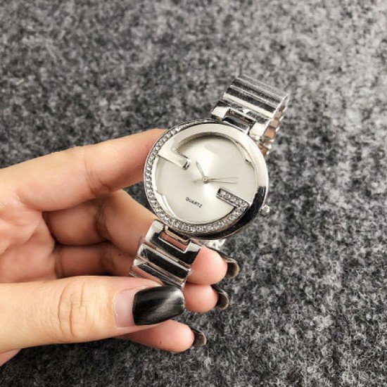 Gucci Style Silver Color Analogue Wrist Watch W-42S