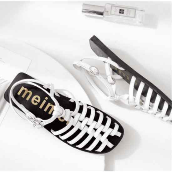 Hollow Out Flat Buckle Retro Roman Sandals -White |image